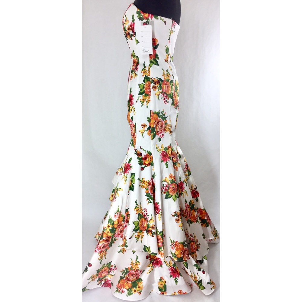 Strapless Sweetheart Mermaid Ruffle Rose Gown - Picture 4 of 8